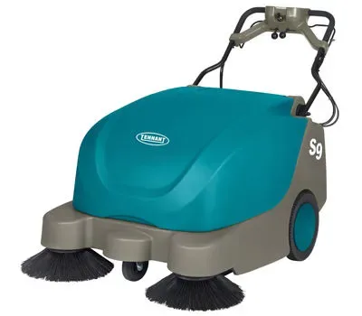 Varredeira Tennant S9 de condução manual, com duas escovas laterais